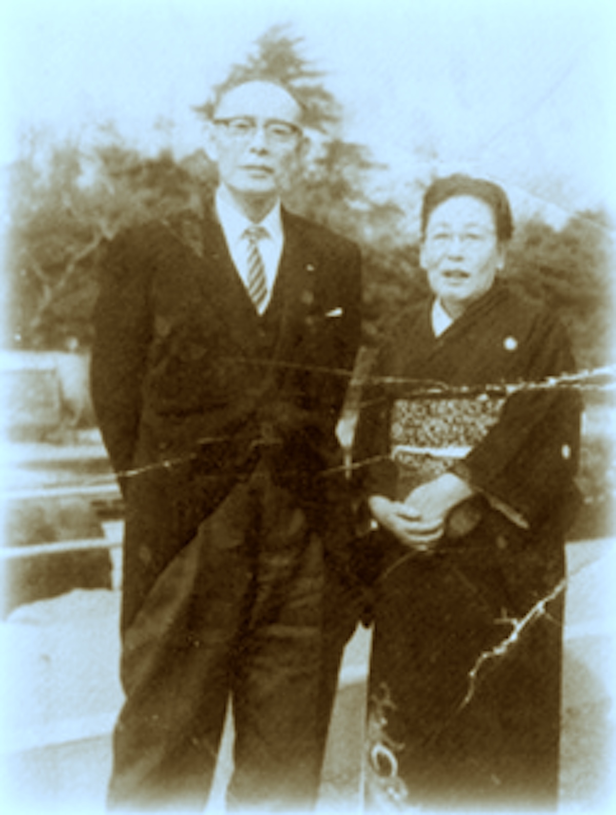 今井與三郎