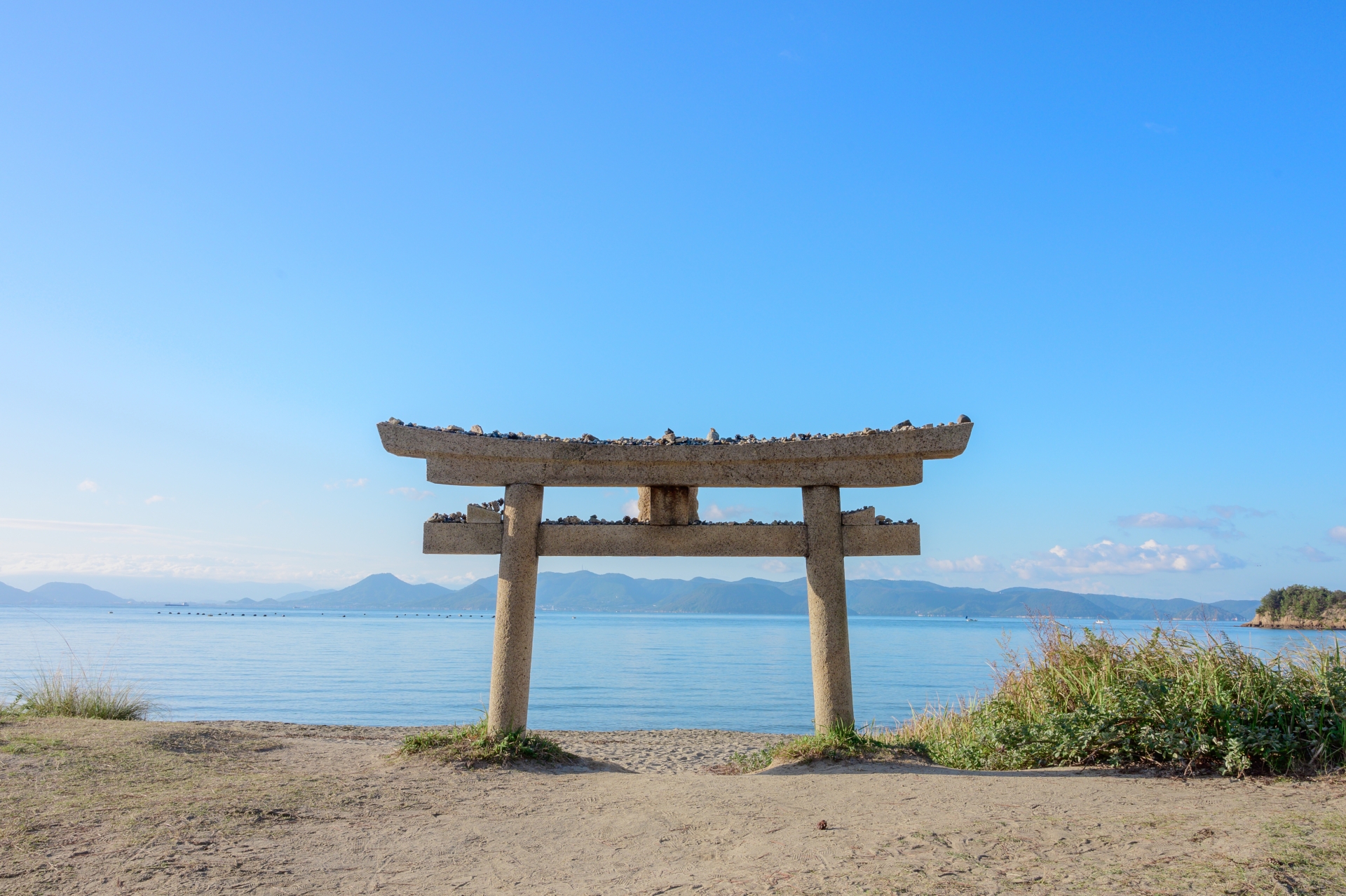 直島・埋没鳥居