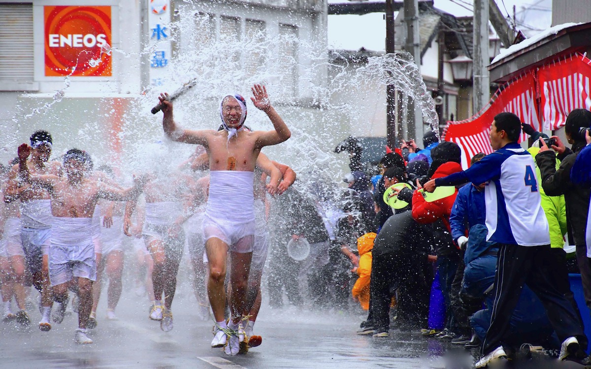 大東大原水かけ祭り