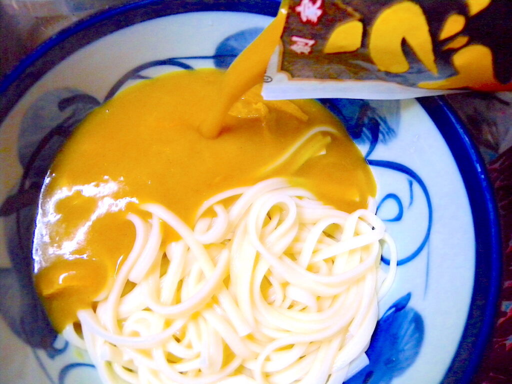 名古屋カレーうどんレトルト版