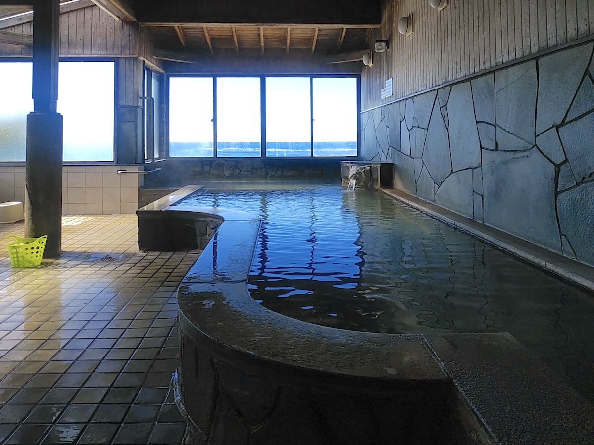 共同湯「白良湯」