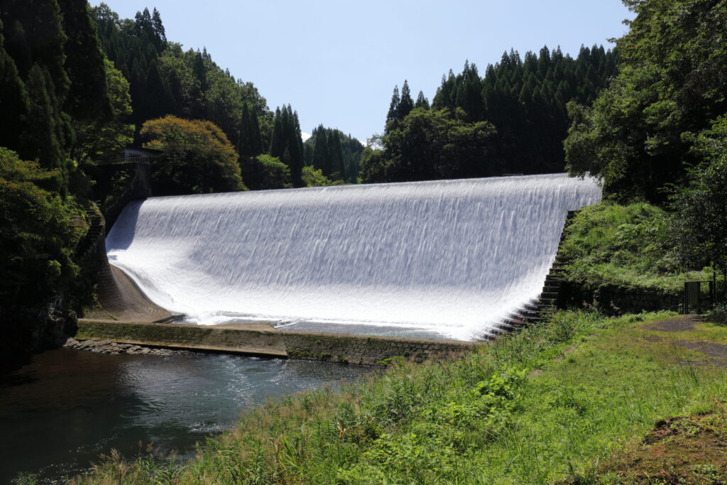大分県絶景・白水ダム（白水溜池堰堤）