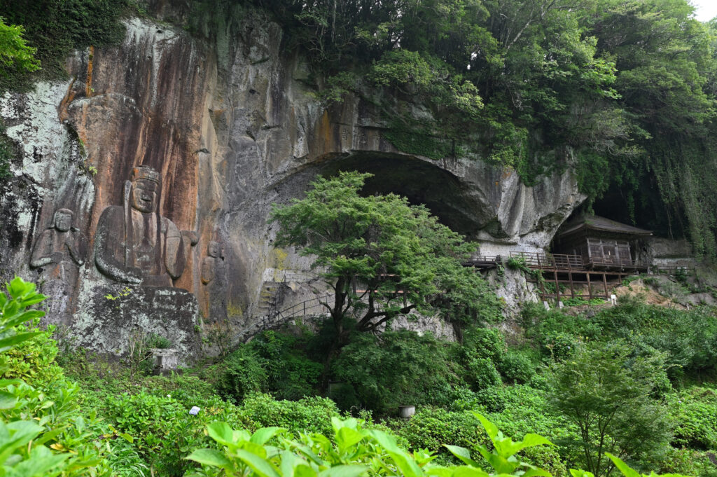 大分県絶景・普光寺磨崖仏