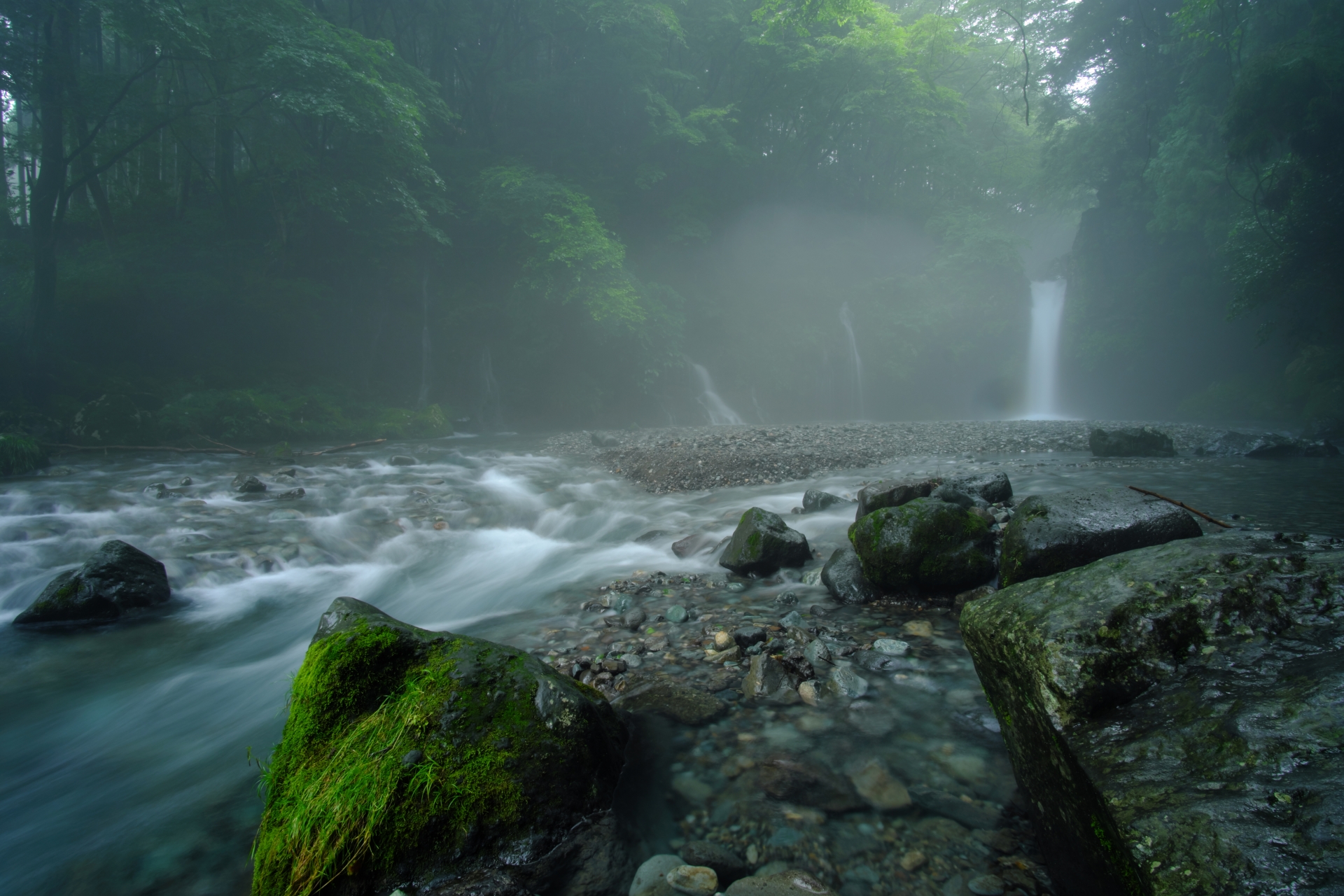 陣馬の滝