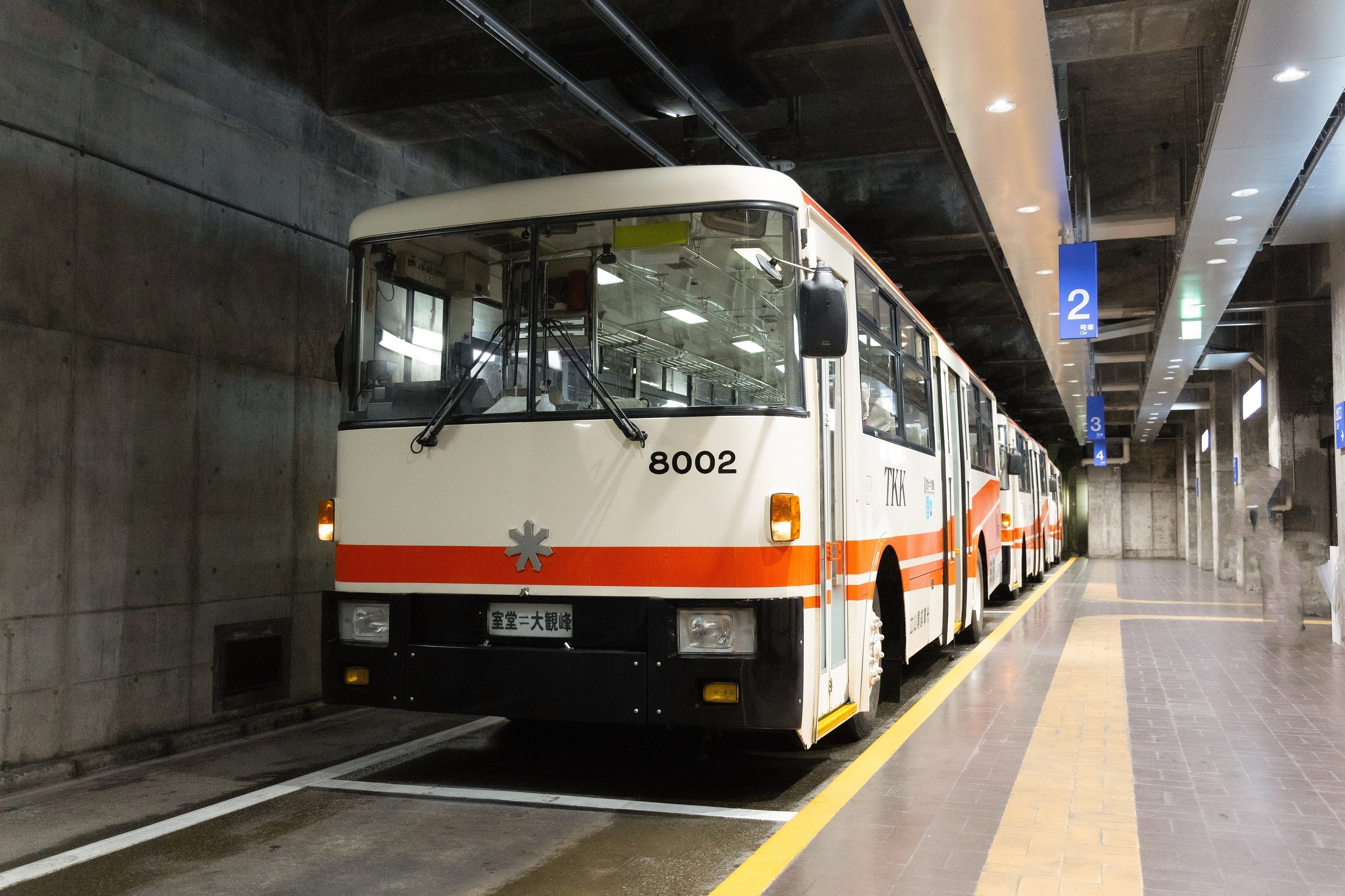 立山トンネルトロリーバスバス