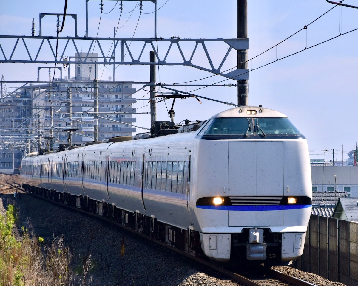 特急「サンダーバード」（JR西日本683系電車）