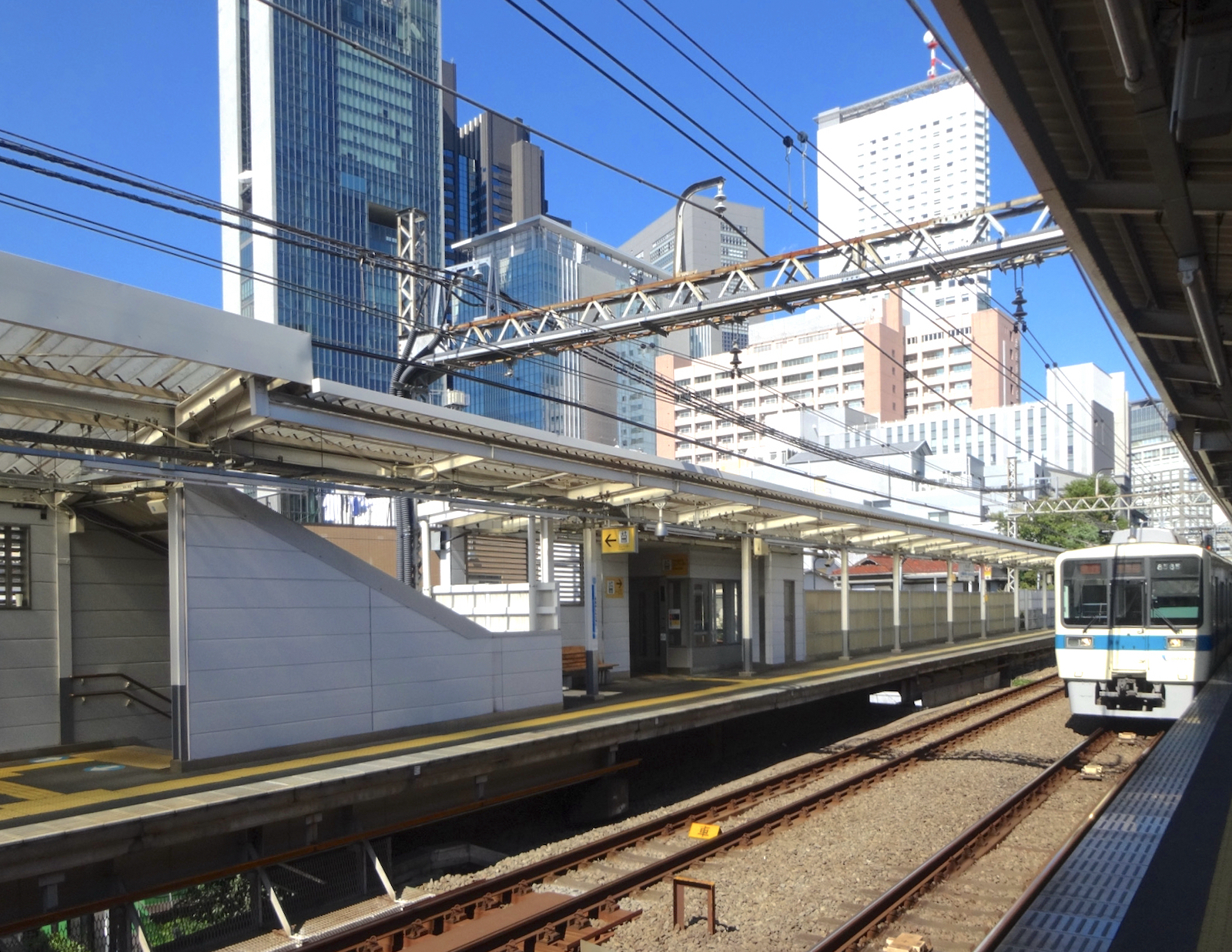 南新宿駅