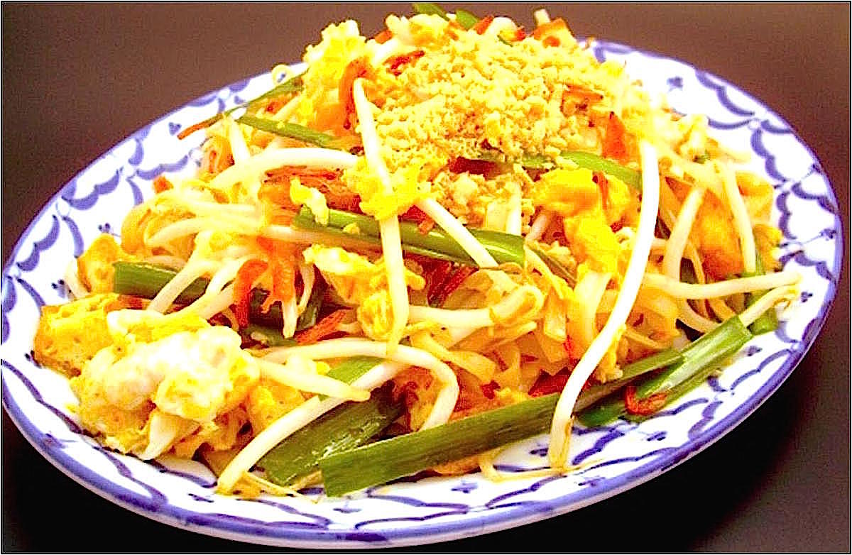 タイで作られる焼きそば「パッタイ」