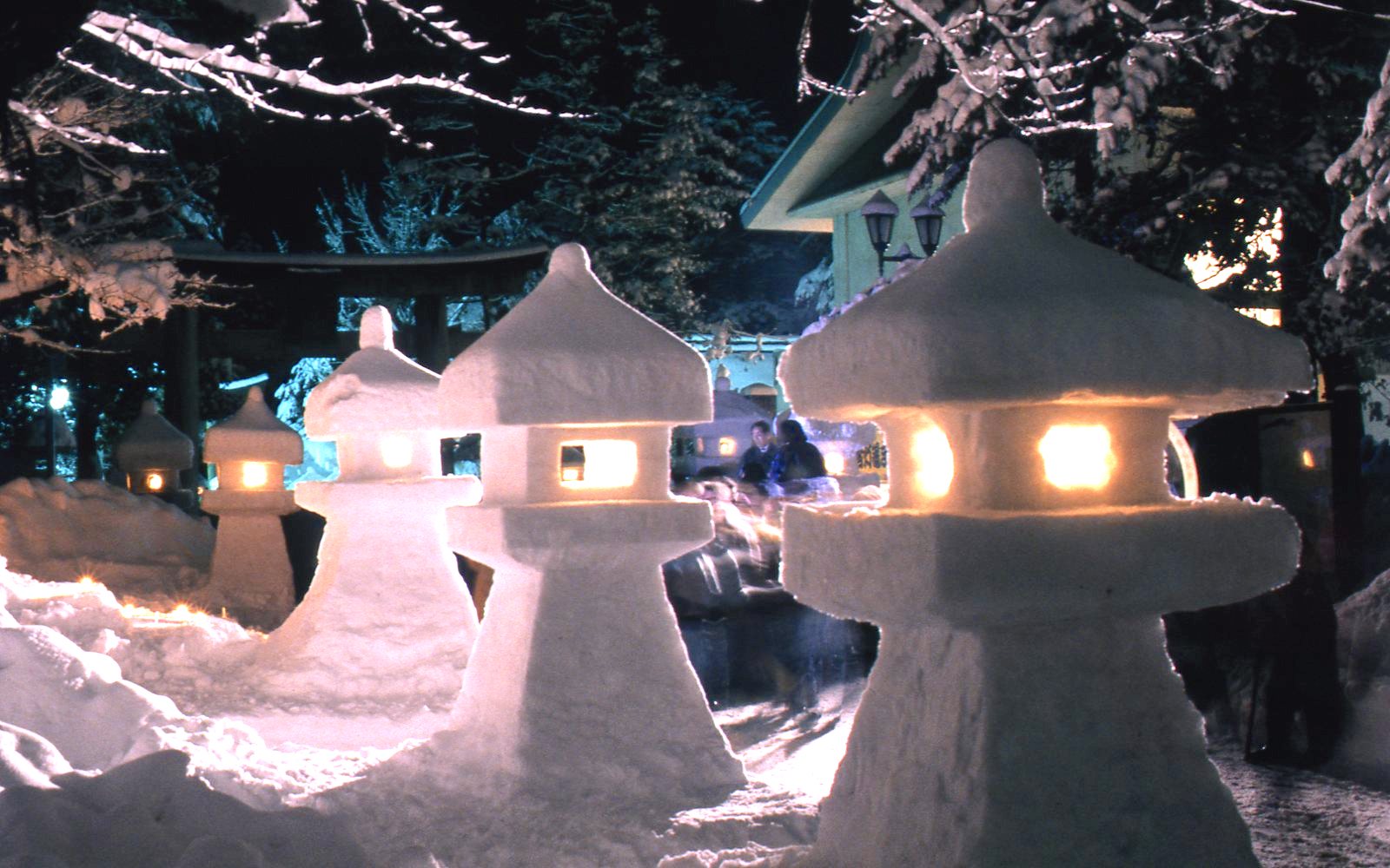 上杉雪灯篭まつり