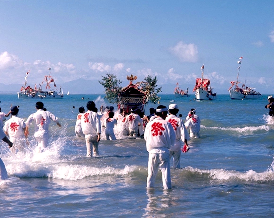 青島神社『海を渡る祭礼』