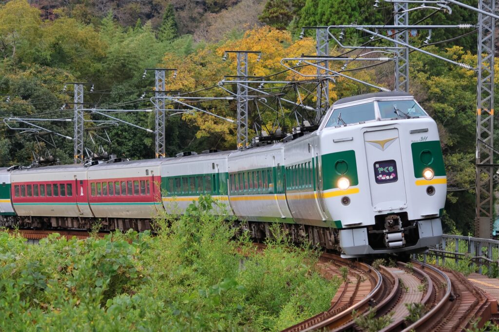 特急やくも「リバイバル塗装車両」